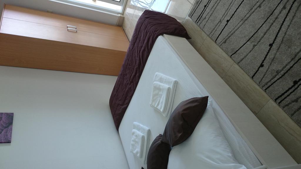Apartments Rotim Zaostrog Chambre photo
